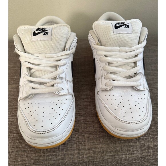 Men's Nike Dunk Low SB White/Black Gum Shoes w/Box Size 9.5 - Picture 1 of 12